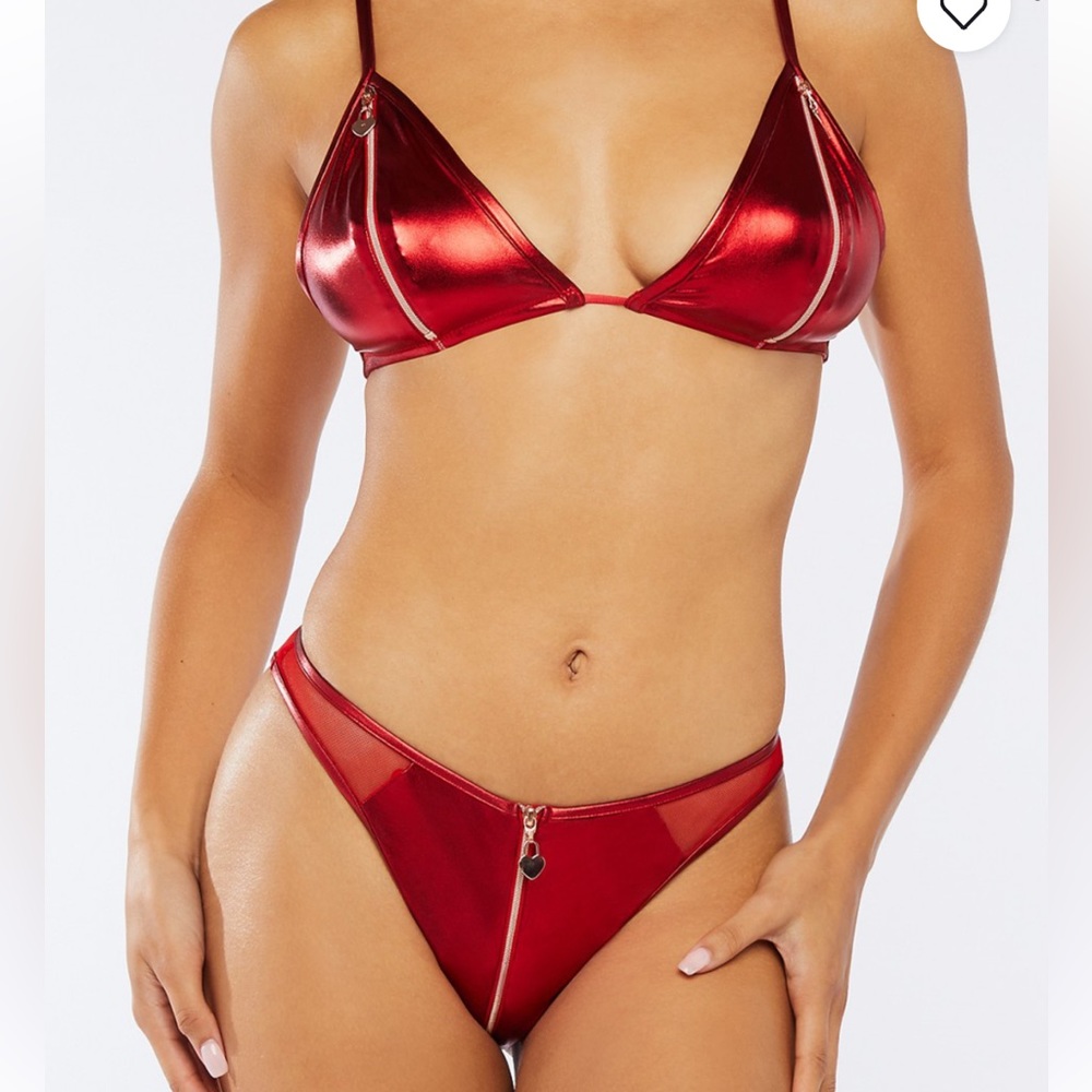 Locket Down 3 Piece Lingerie by Savage x Fenty